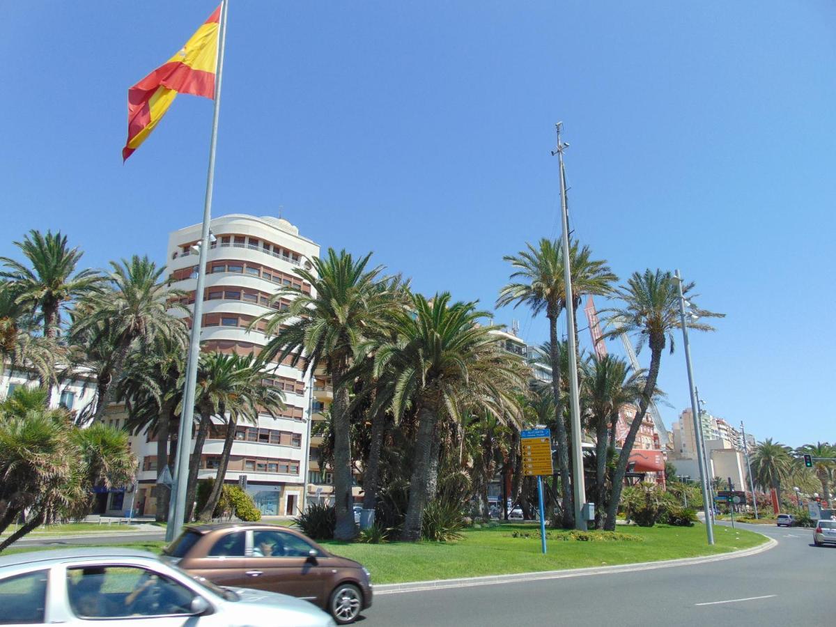 Apartamentos Playa Postiguet Alicante Eksteriør billede