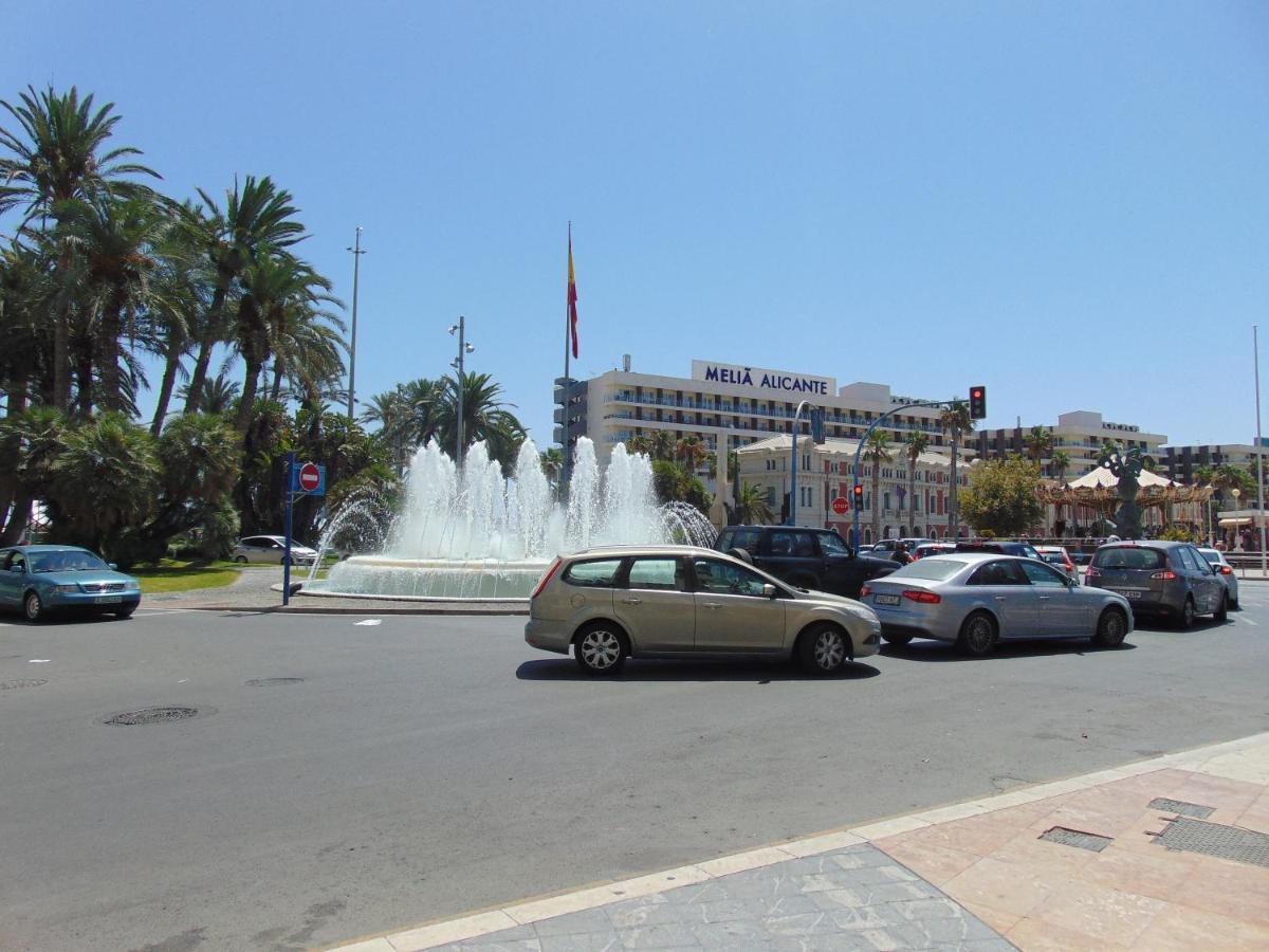 Apartamentos Playa Postiguet Alicante Eksteriør billede