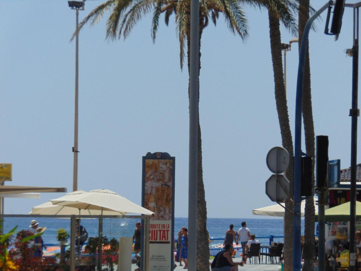 Apartamentos Playa Postiguet Alicante Eksteriør billede