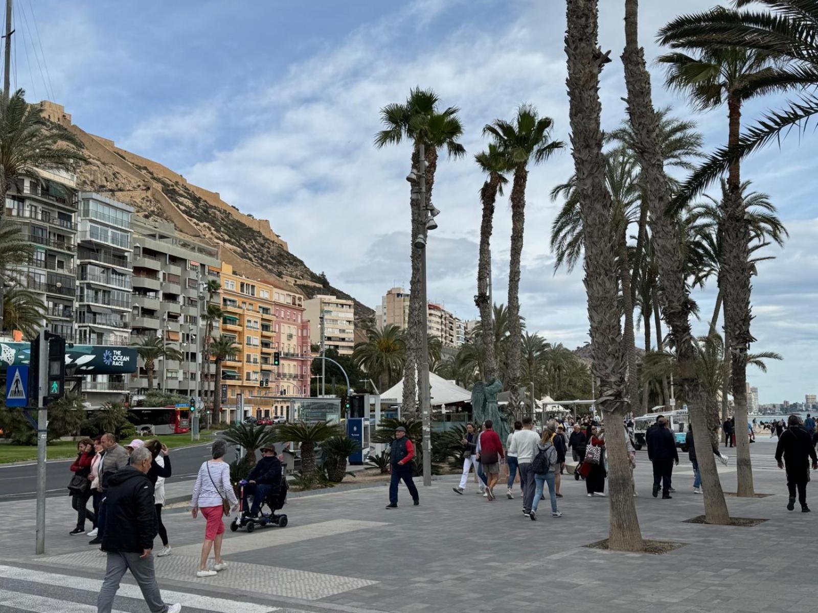 Apartamentos Playa Postiguet Alicante Eksteriør billede