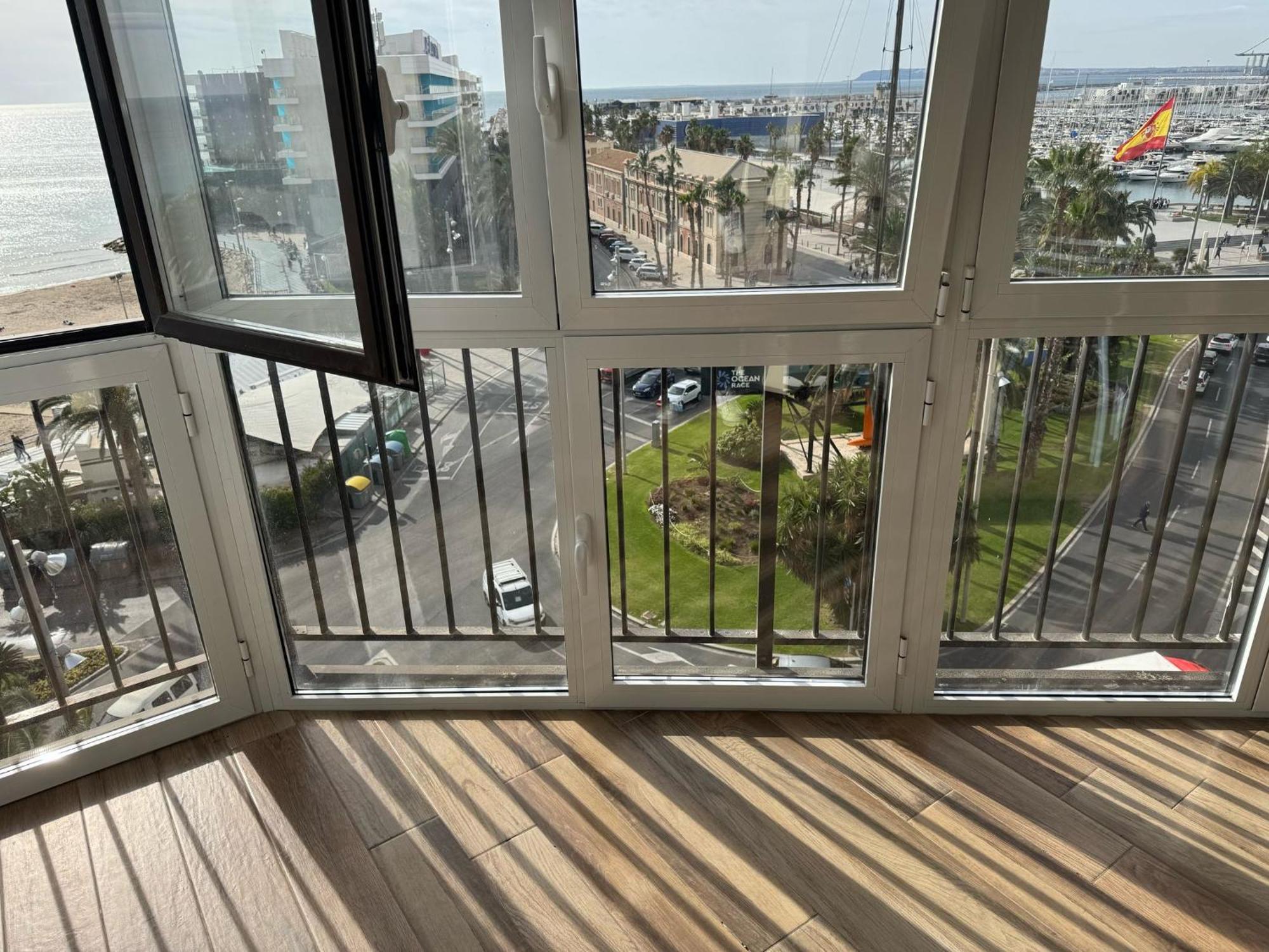 Apartamentos Playa Postiguet Alicante Eksteriør billede