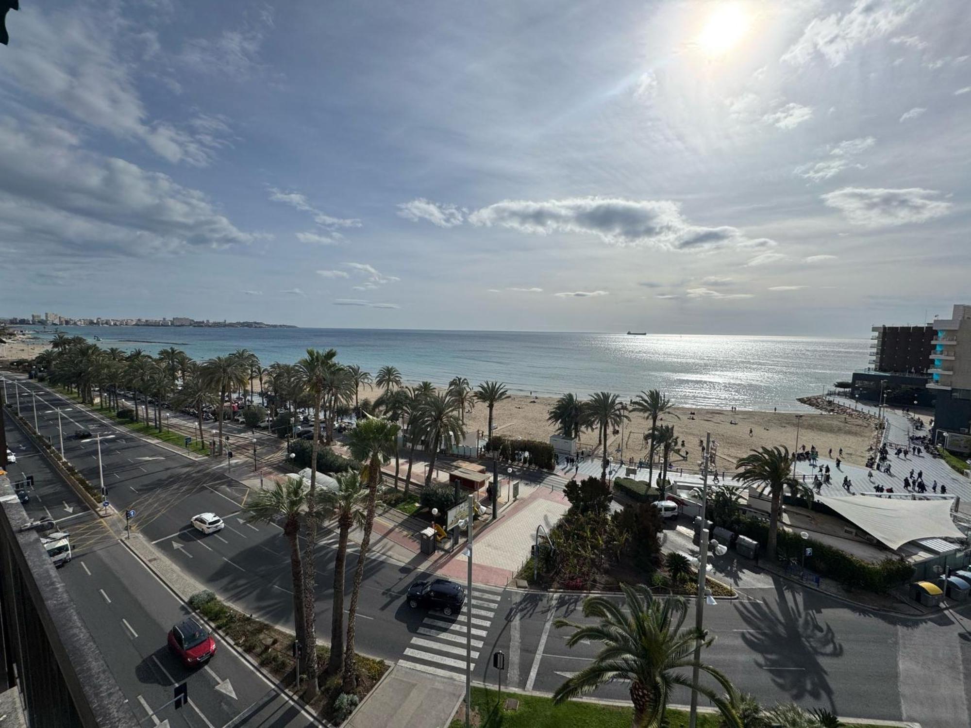 Apartamentos Playa Postiguet Alicante Eksteriør billede