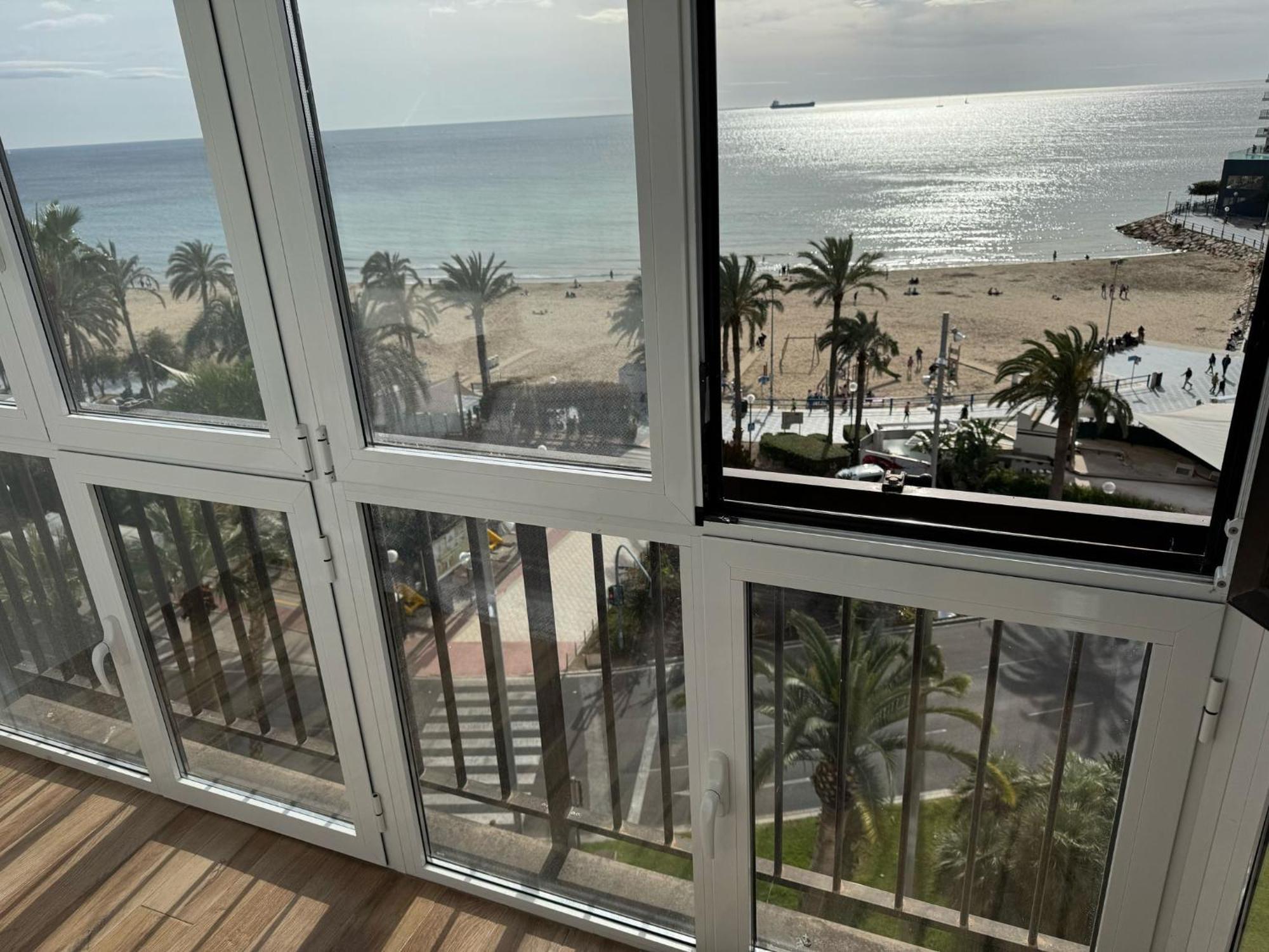 Apartamentos Playa Postiguet Alicante Eksteriør billede