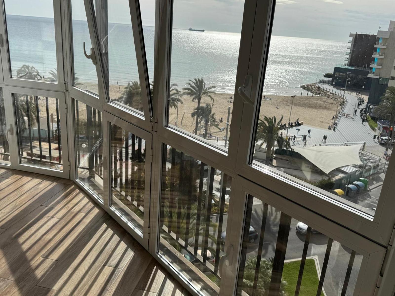 Apartamentos Playa Postiguet Alicante Eksteriør billede