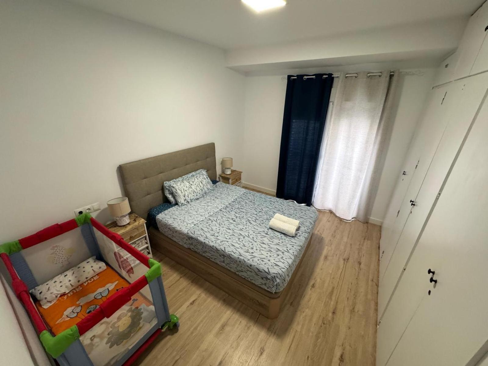 Apartamentos Playa Postiguet Alicante Eksteriør billede